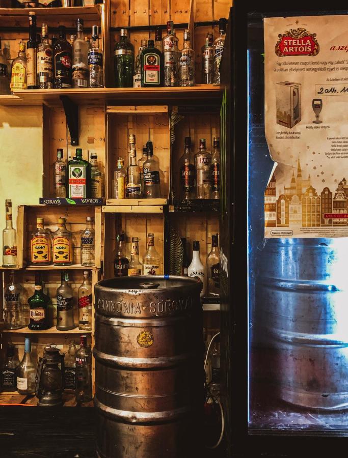 Whole Basement Former Pub3 For Bachelor / Bachelorette Party Budapest Luaran gambar