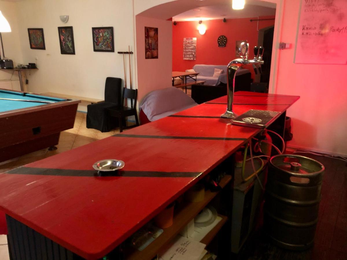 Whole Basement Former Pub3 For Bachelor / Bachelorette Party Budapest Luaran gambar