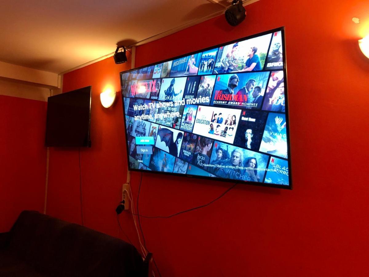 Whole Basement Former Pub3 For Bachelor / Bachelorette Party Budapest Luaran gambar